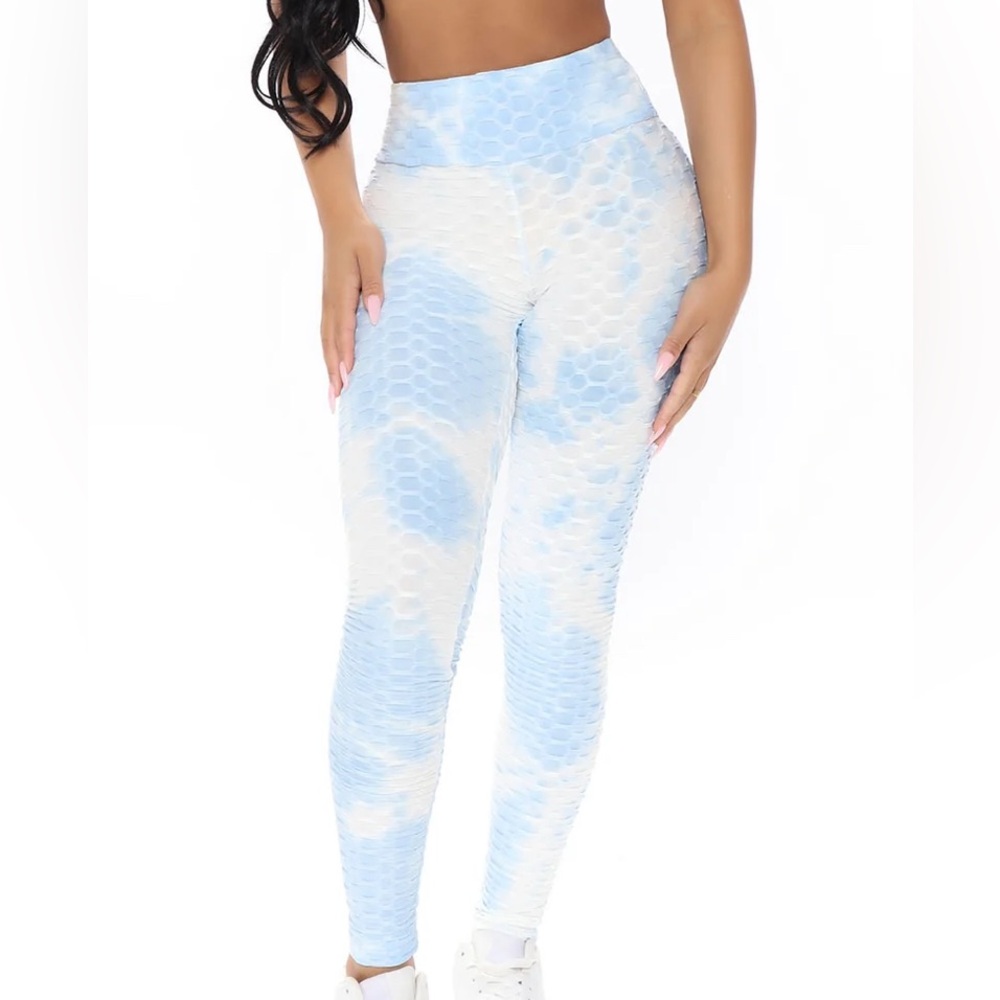 🐣Rue21 Sky Blue and White Textured Leggings